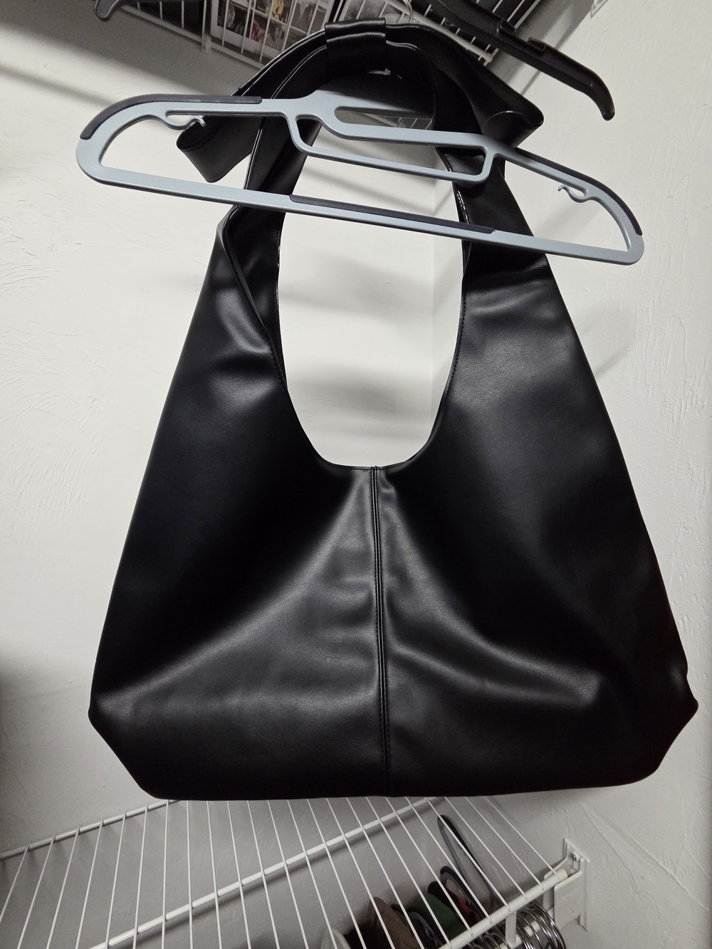 Victoria's Secret Black Soft Hobo Shoulder Bag - Picture 2 of 6